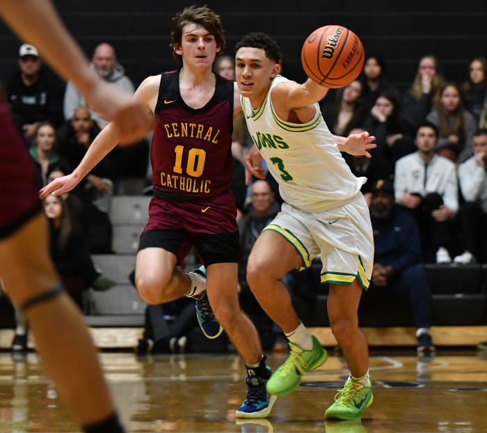 West Linn Central Catholic 6A Oregon boys basketball quarterfinal Taylor Balkom 20
